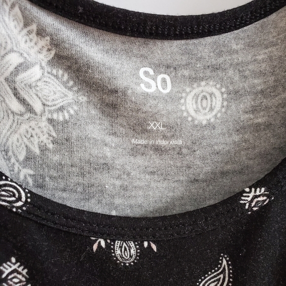 High Neck Tank Top - Picture 3 of 8